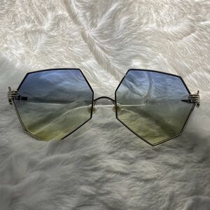 Stylish Hexagonal Sunglasses with Gradient Lenses